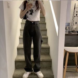 BLACK STRAIGHT CUT HIGH WAISTED JEANS